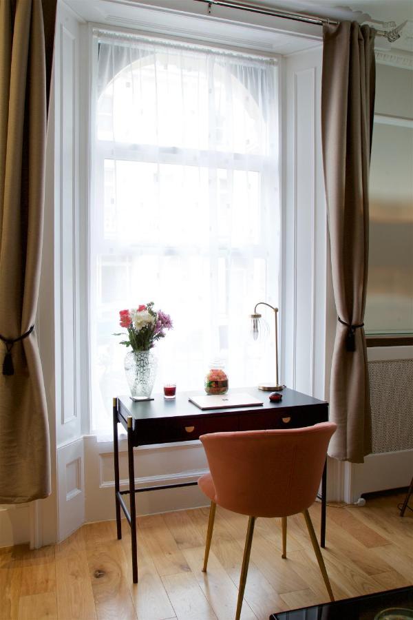 Avari - Winchester Collection * Londra